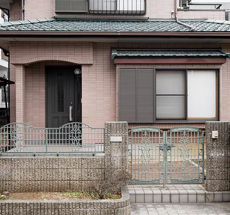 The Most Trusted Company to Sell Damaged House in East Hampton